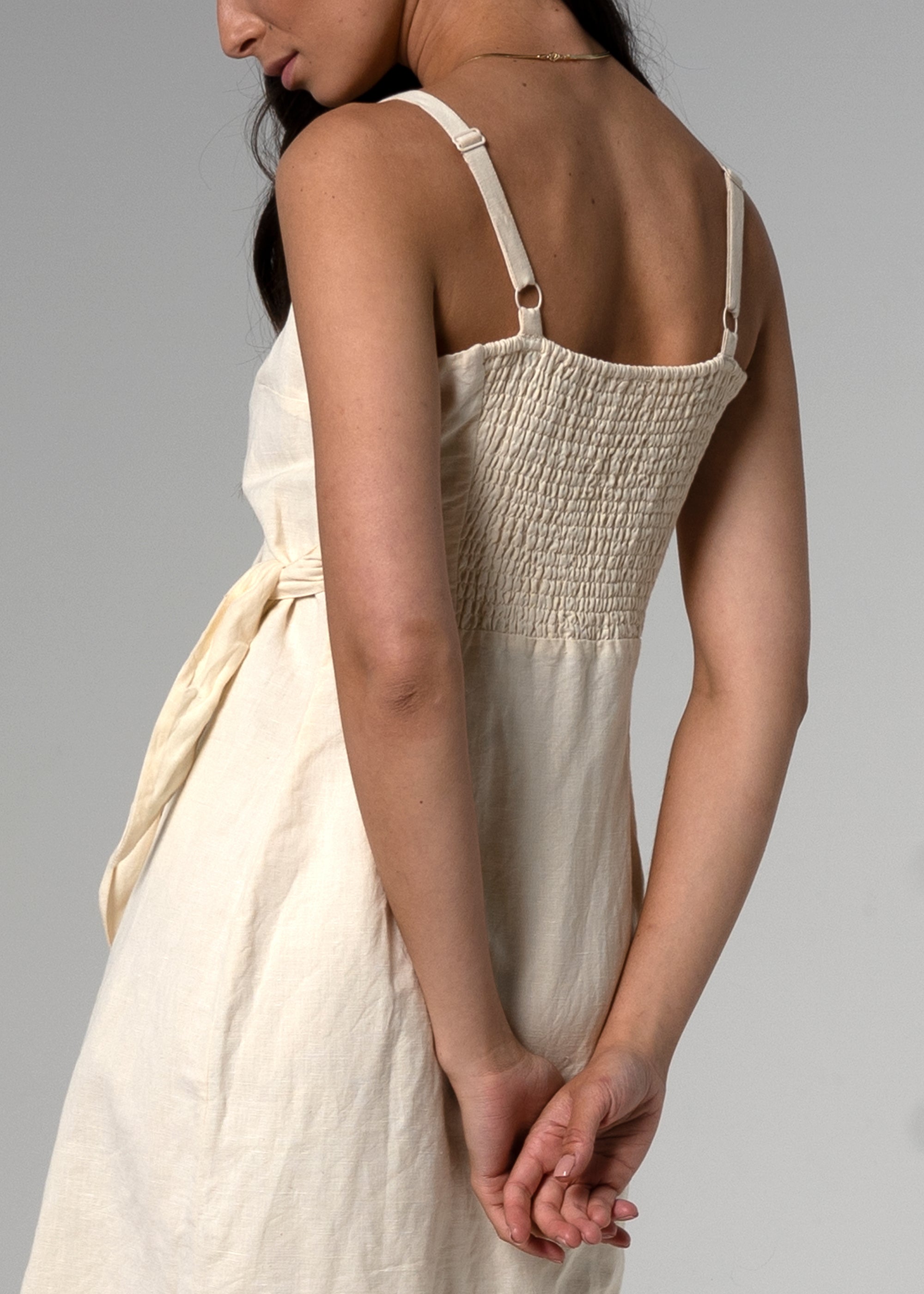 Métier Wrap Dress in cream – cotton-linen summer essential with adjustable straps
